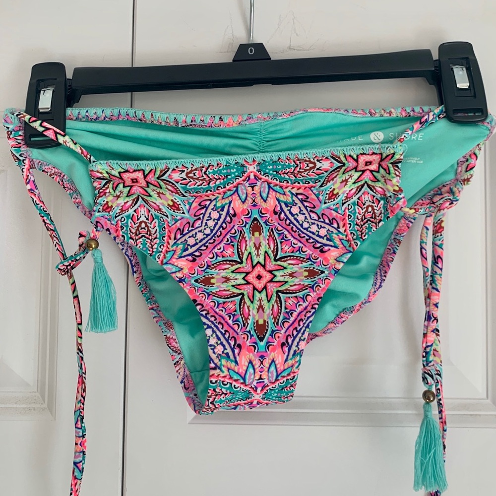 Strapless Patterned Bikini - image 4